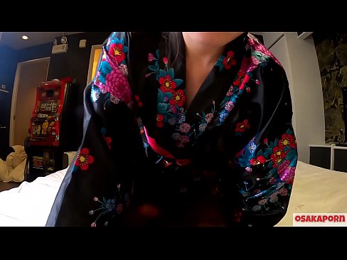 ❤️ 年轻的COSPLAY女孩喜欢性爱到高潮，在女骑手和口交的喷水。亚洲女孩与毛茸茸的阴户和美丽的乳房在传统的日本服装在业余视频显示自慰与他妈的玩具。樱花3 OSAKAPORN. Porno vk