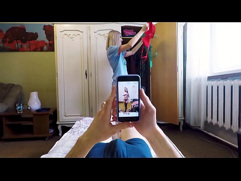 ❤️ 继妹在妈妈回家前让弟弟射精 Porno vk
