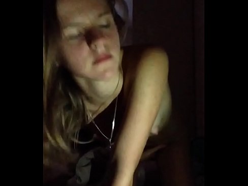❤️ 一个女孩自慰并射精 Porno vk